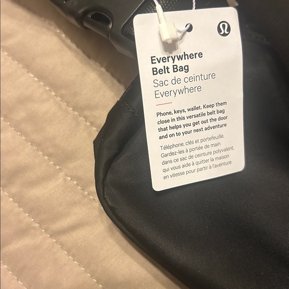 lululemon athletica black nwt everywhere belt bag - Picture 4 of 4